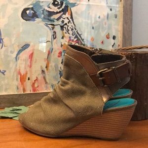 Open heel ankle booties